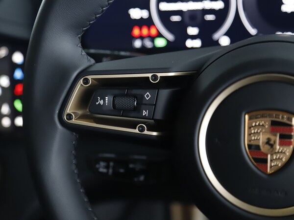 Used Porsche Taycan 2025 for sale - 75693561: Photo 40