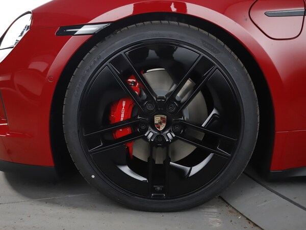 Used Porsche Taycan 2025 for sale - 75693561: Photo 4