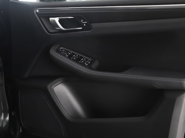 Used Porsche Macan 1969 for sale - 75619957: Photo 22