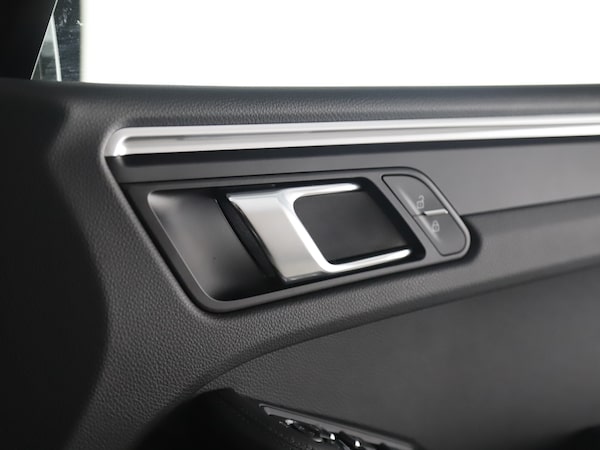 Used Porsche Macan 1969 for sale - 75619957: Photo 45