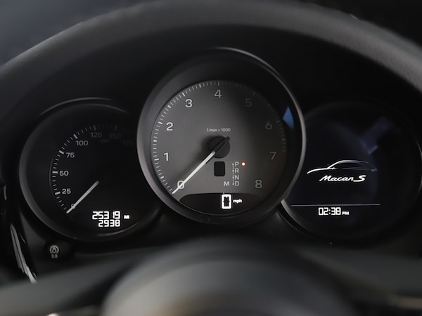 Used Porsche Macan 2022 for sale - 76222938: Photo 43
