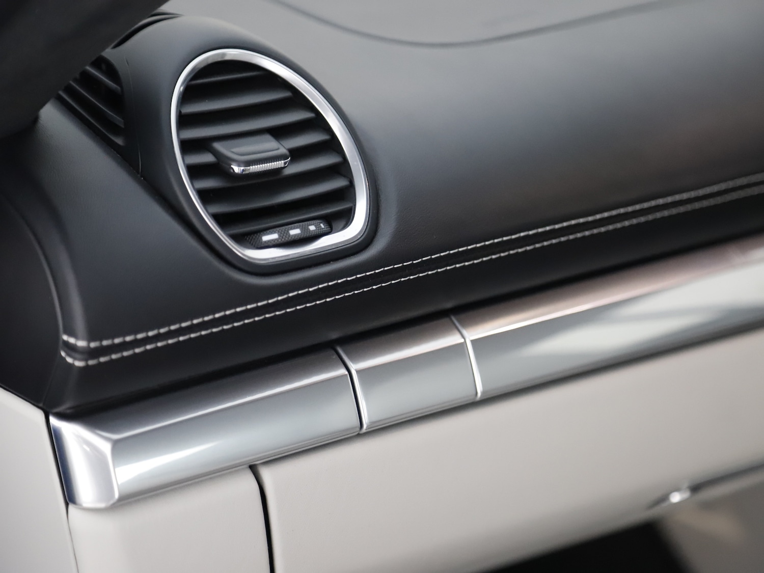 Used Porsche Cayman 2021 for sale - 76711910: Photo 39