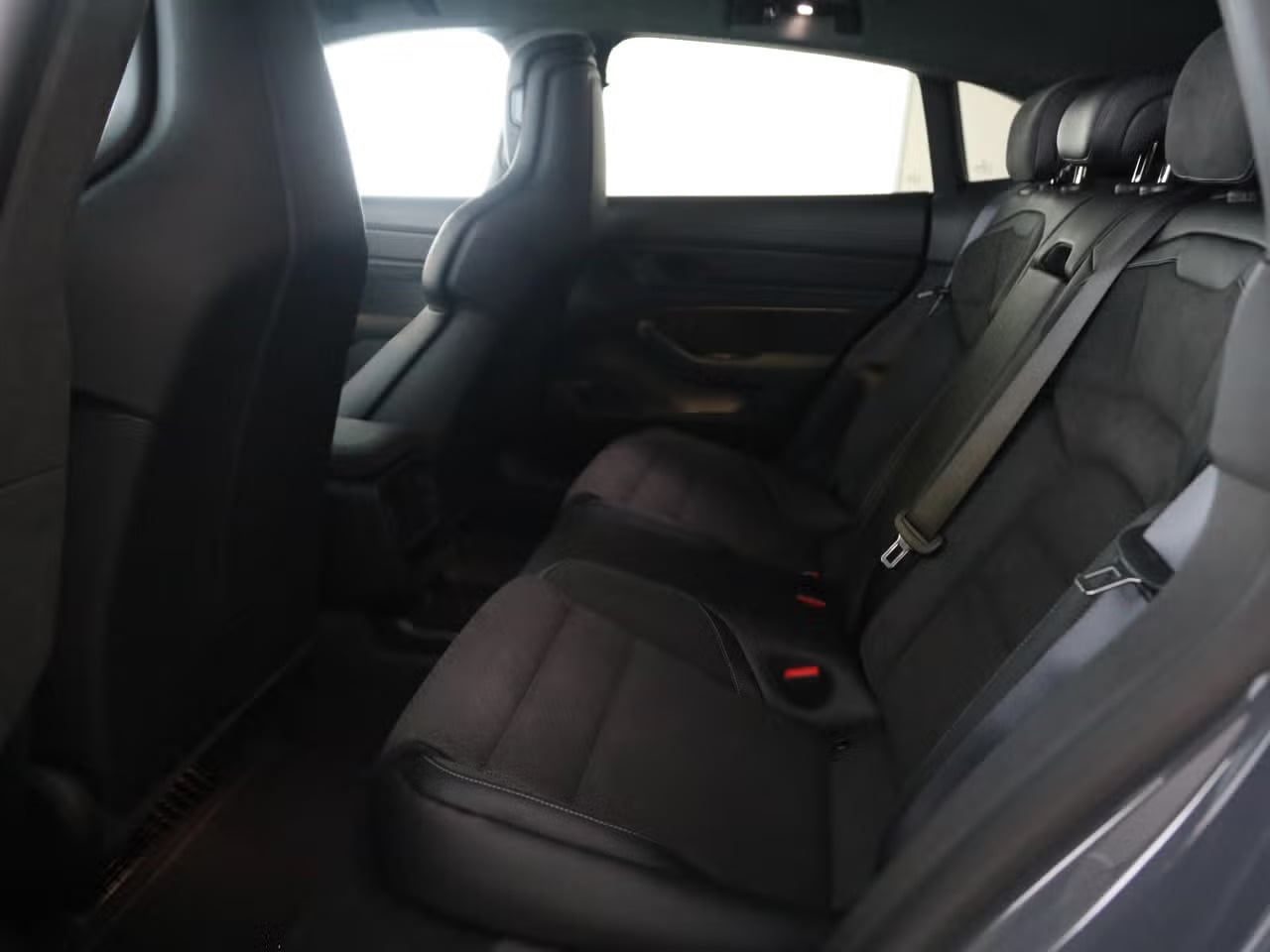 Used Porsche Taycan 2025 for sale - 77118100: Photo 34