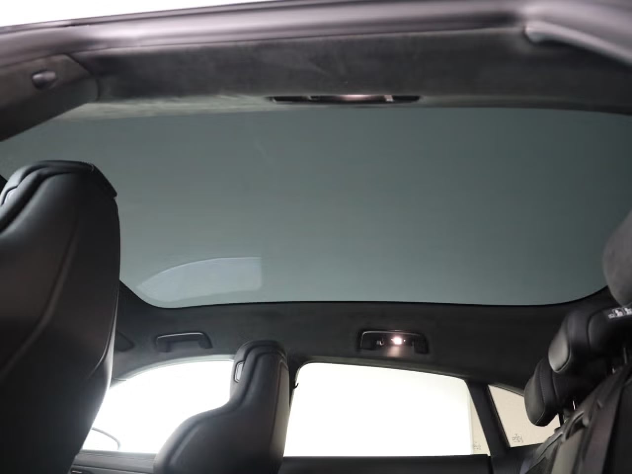 Used Porsche Taycan 2025 for sale - 77118100: Photo 37