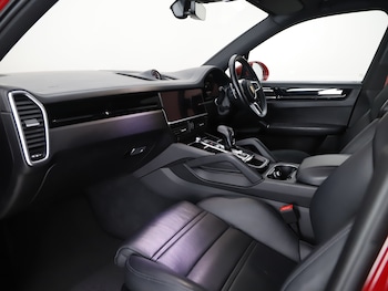 Used Porsche Cayenne 2021 for sale - 78287370: Photo