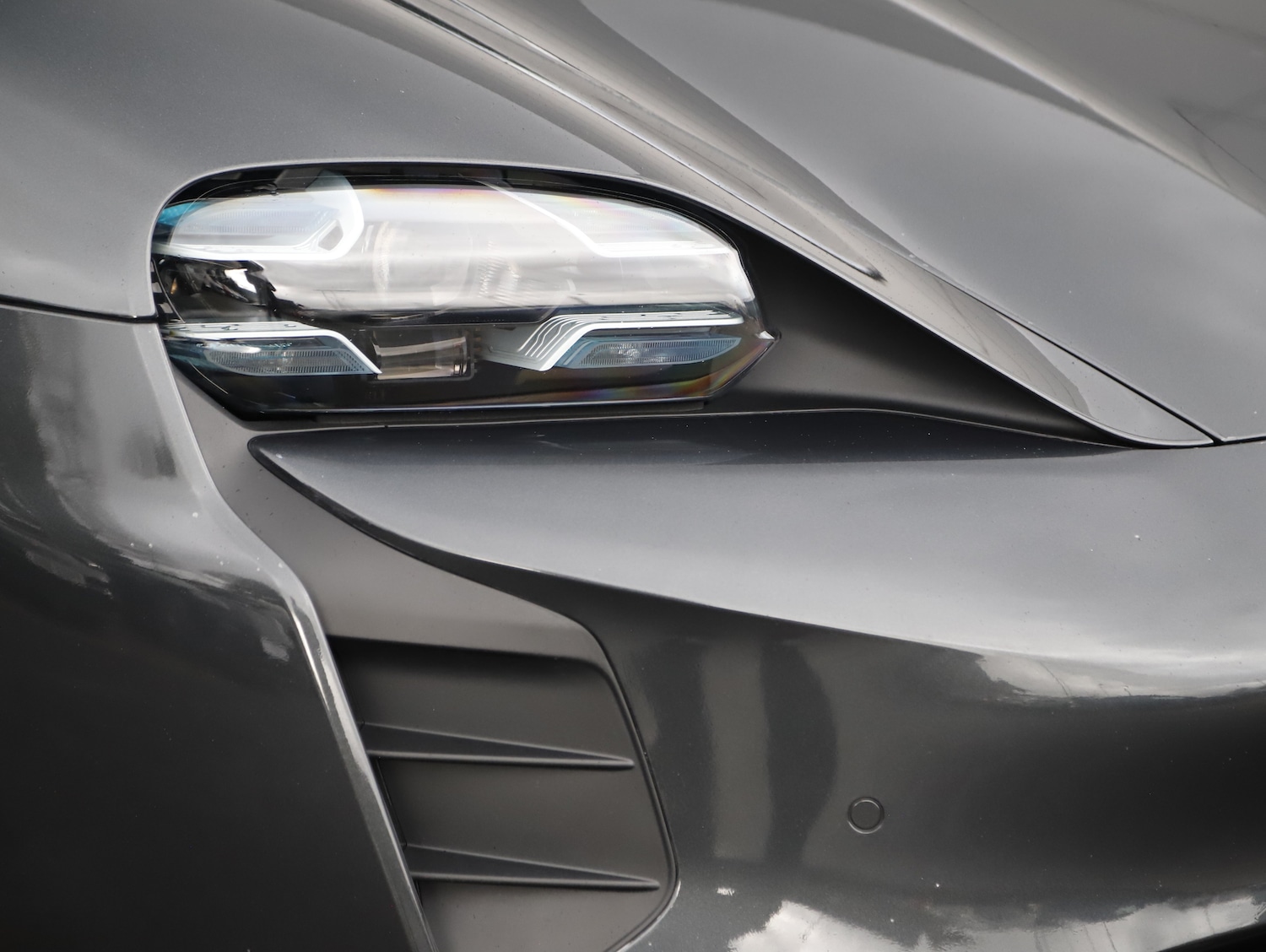 Used Porsche Taycan 2023 for sale - 77850572: Photo 15