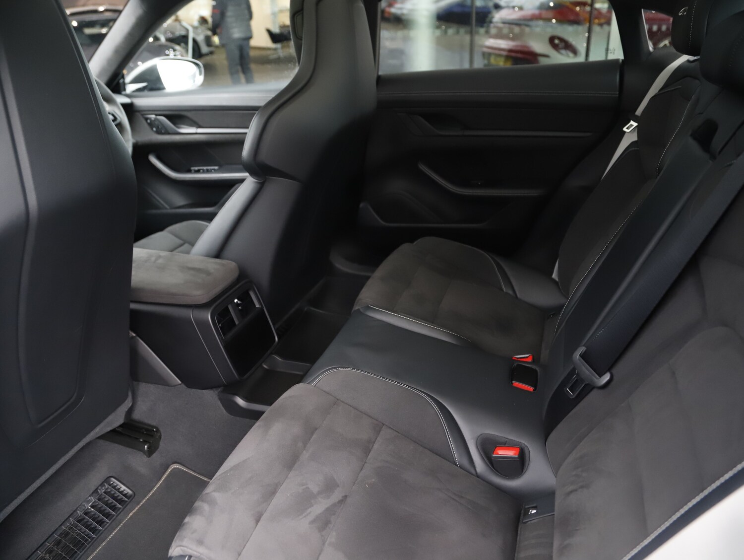 Used Porsche Taycan 2023 for sale - 77850572: Photo 19