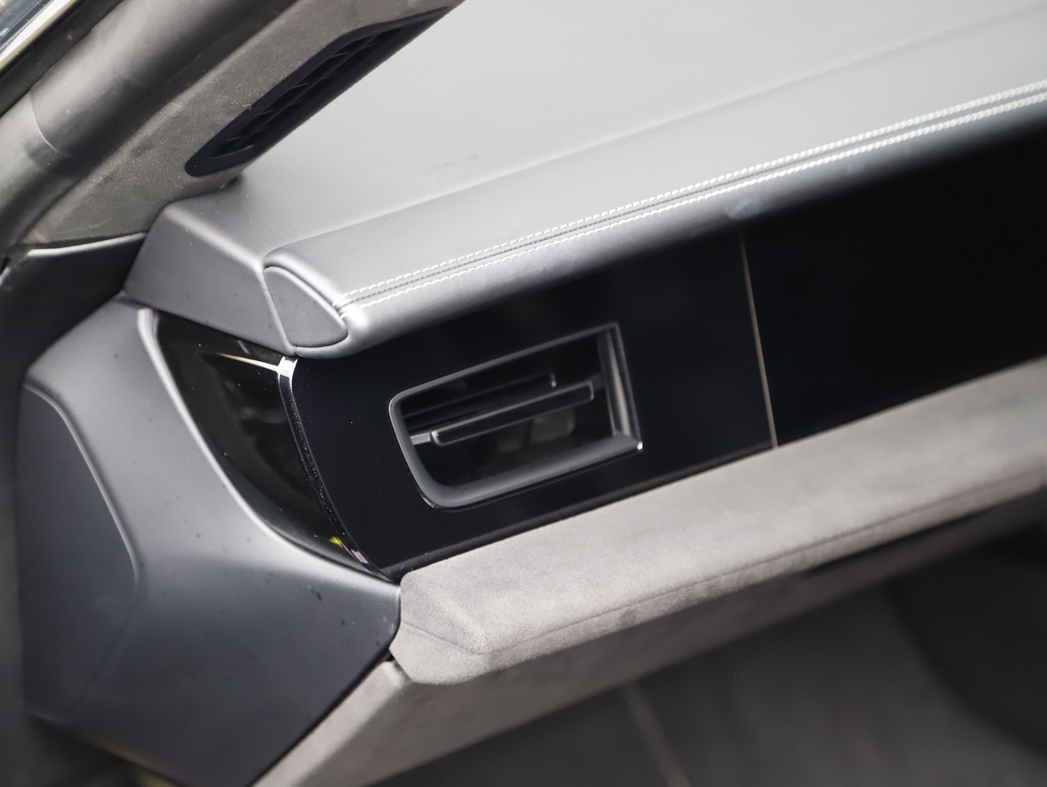 Used Porsche Taycan 2023 for sale - 77850572: Photo 22