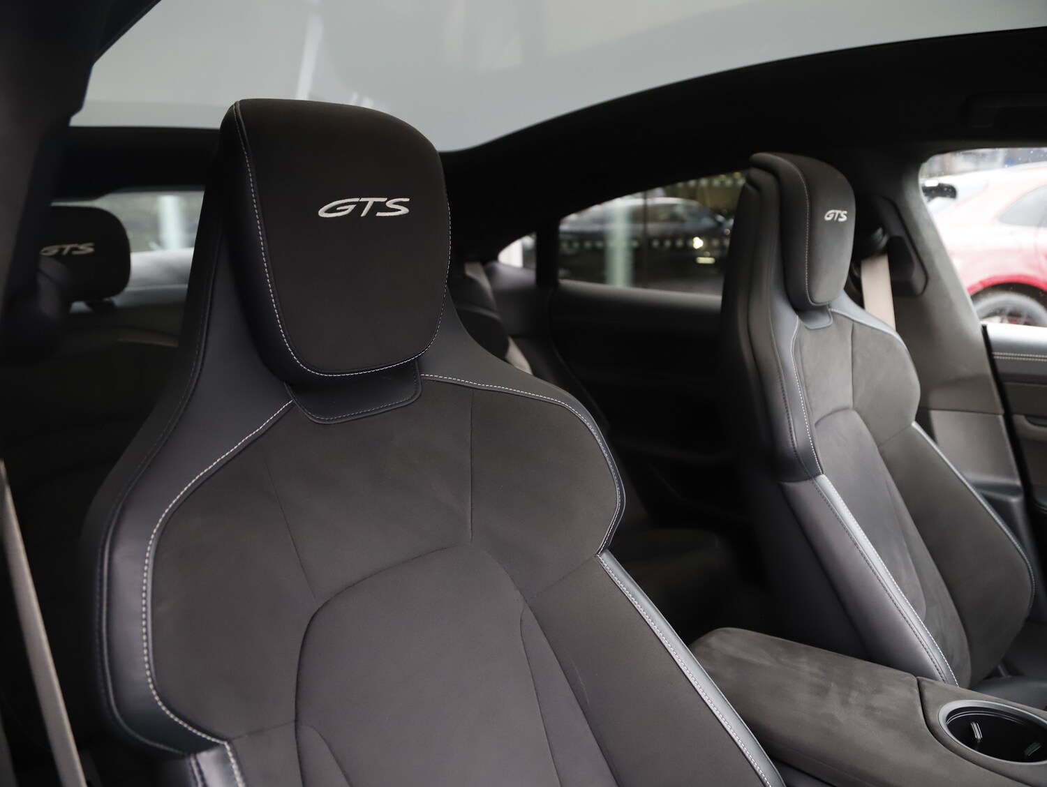 Used Porsche Taycan 2023 for sale - 77850572: Photo 24