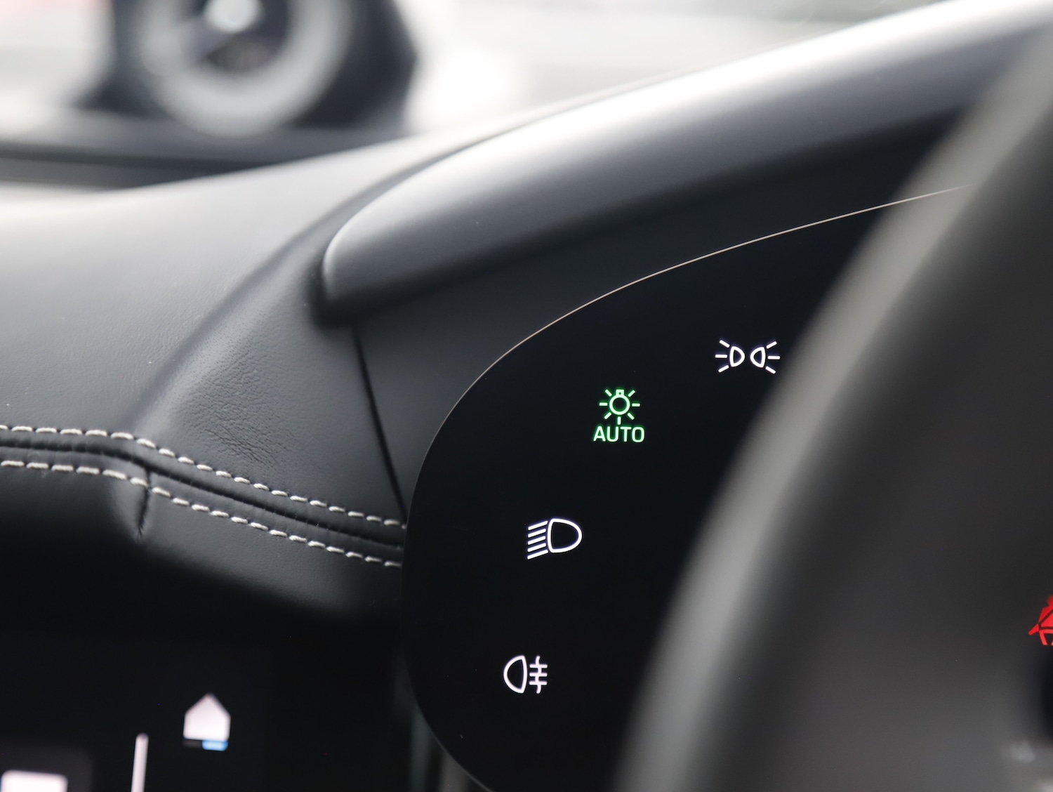 Used Porsche Taycan 2023 for sale - 77850572: Photo 32