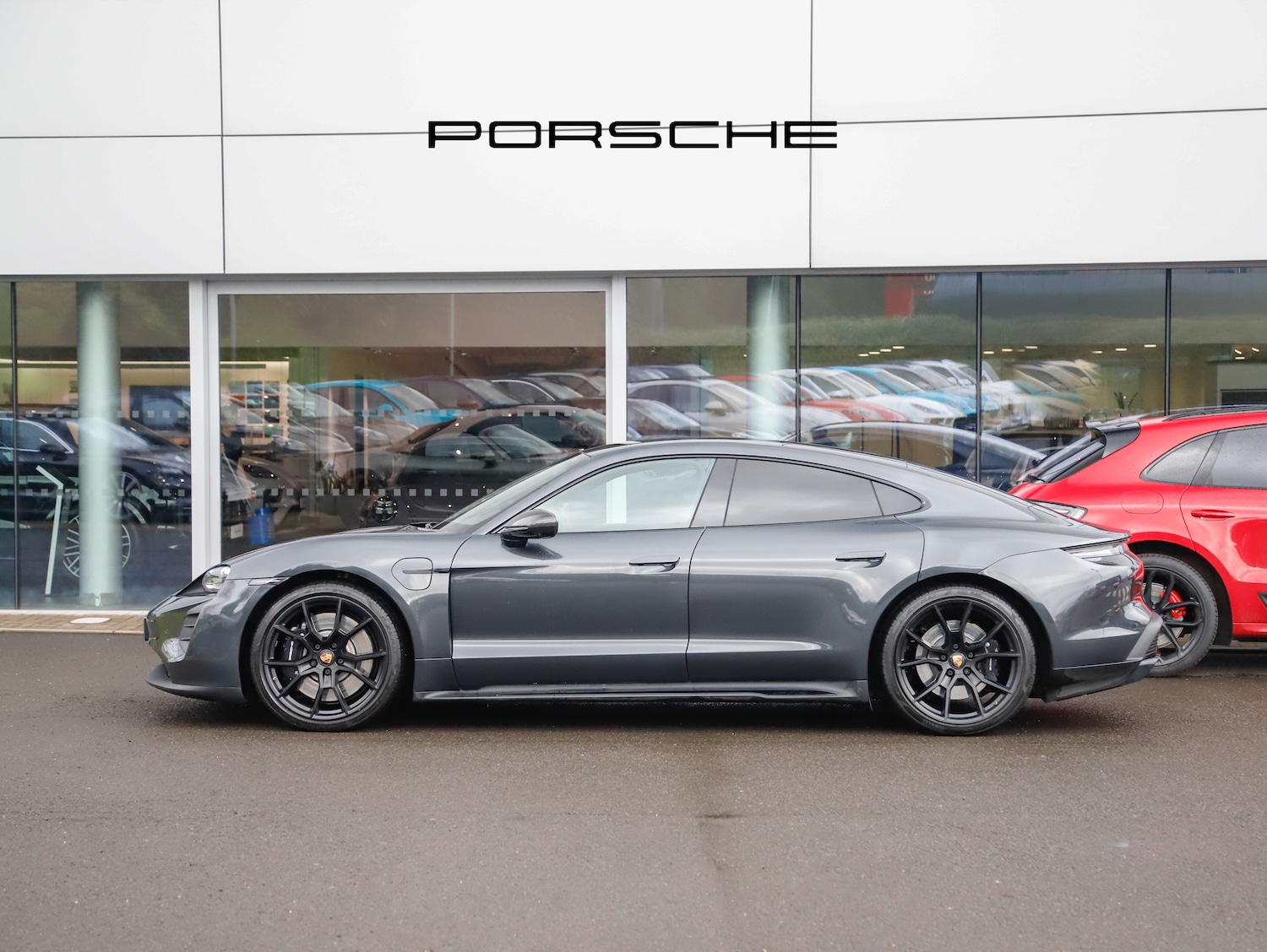 Used Porsche Taycan 2023 for sale - 77850572: Photo 6
