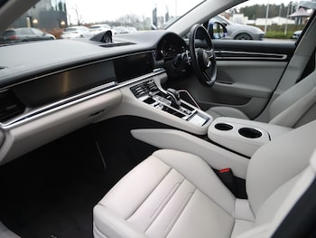 Used Porsche Panamera 2023 for sale - 76884294: Photo