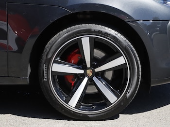 Used Porsche Macan 2024 for sale - 79008850: Photo
