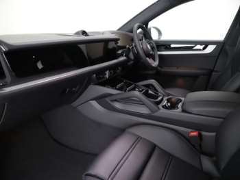 Used Porsche Cayenne 2025 for sale - 74869626: Photo