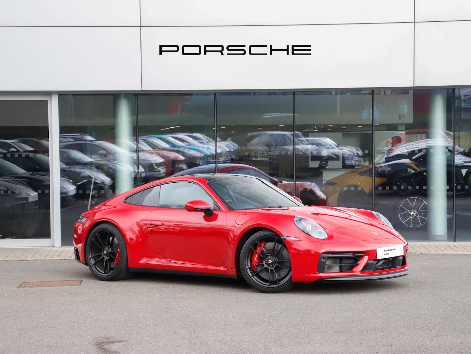 Used Porsche 911 2023 for sale - 77764284: Photo 2