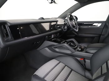 Used Porsche Cayenne 2024 for sale - 75528263: Photo