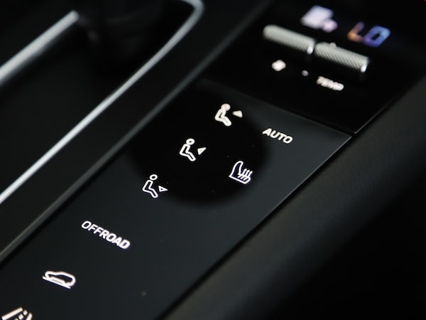 Used Porsche Macan 2025 for sale - 75528268: Photo 12