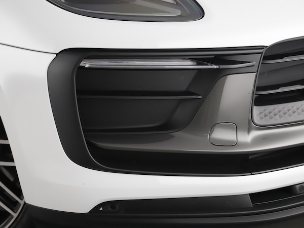 Used Porsche Macan 2025 for sale - 75528268: Photo 17
