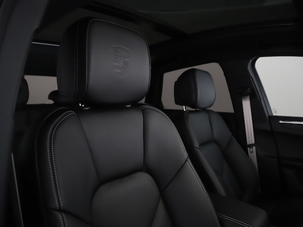 Used Porsche Macan 2025 for sale - 75528268: Photo 25