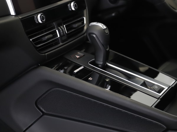 Used Porsche Macan 2025 for sale - 75528268: Photo 27