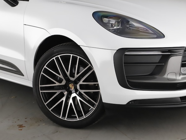 Used Porsche Macan 2025 for sale - 75528268: Photo 29