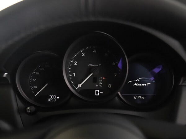 Used Porsche Macan 2025 for sale - 75528268: Photo 32