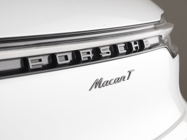 Used Porsche Macan 2025 for sale - 75528268: Photo 38