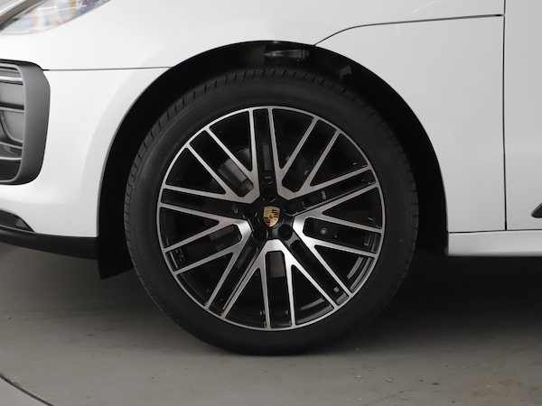 Used Porsche Macan 2025 for sale - 75528268: Photo 4