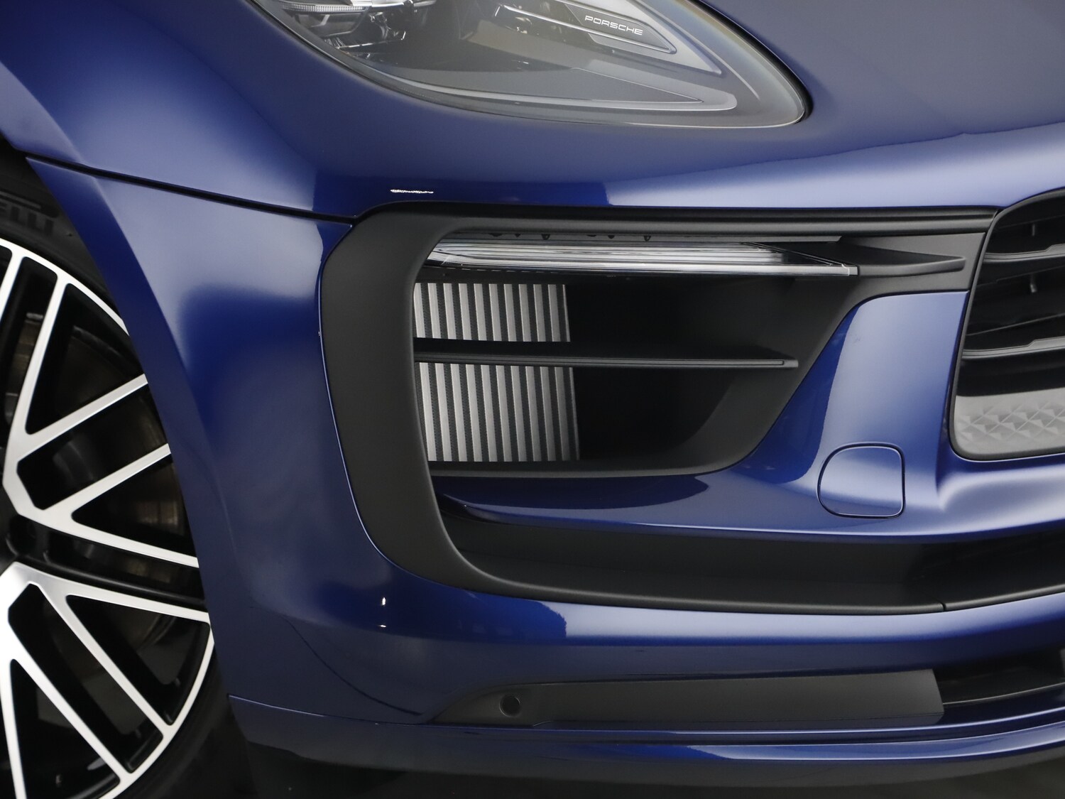 Used Porsche Macan 2025 for sale - 76884293: Photo 12