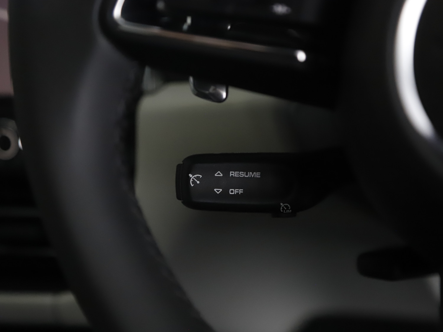 Used Porsche Macan 2025 for sale - 76884293: Photo 27