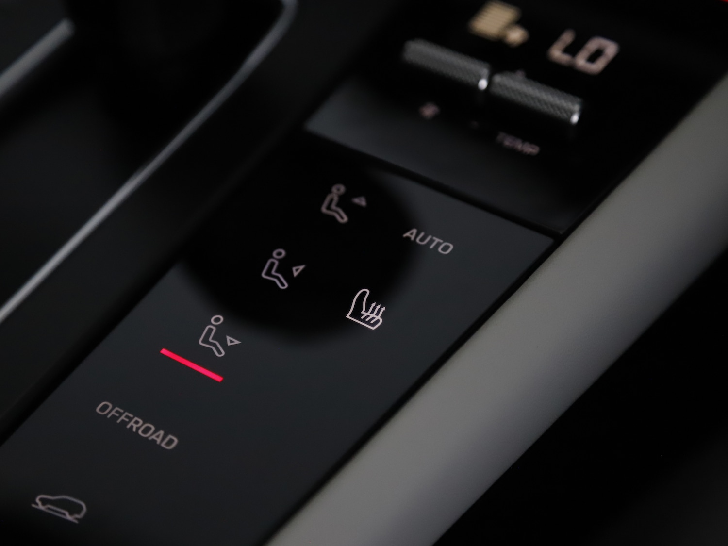 Used Porsche Macan 2025 for sale - 76884293: Photo 33