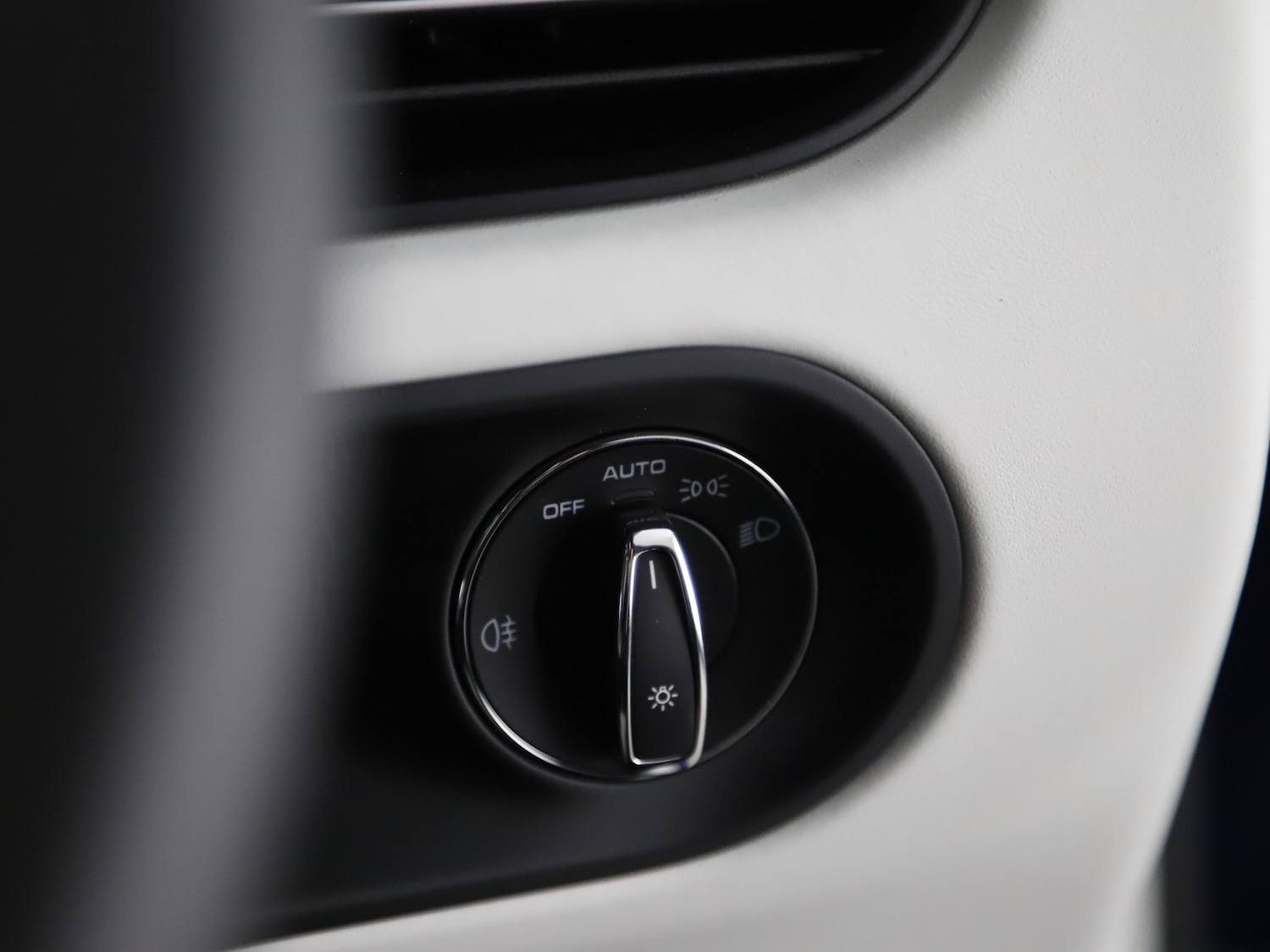 Used Porsche Macan 2025 for sale - 76884293: Photo 38