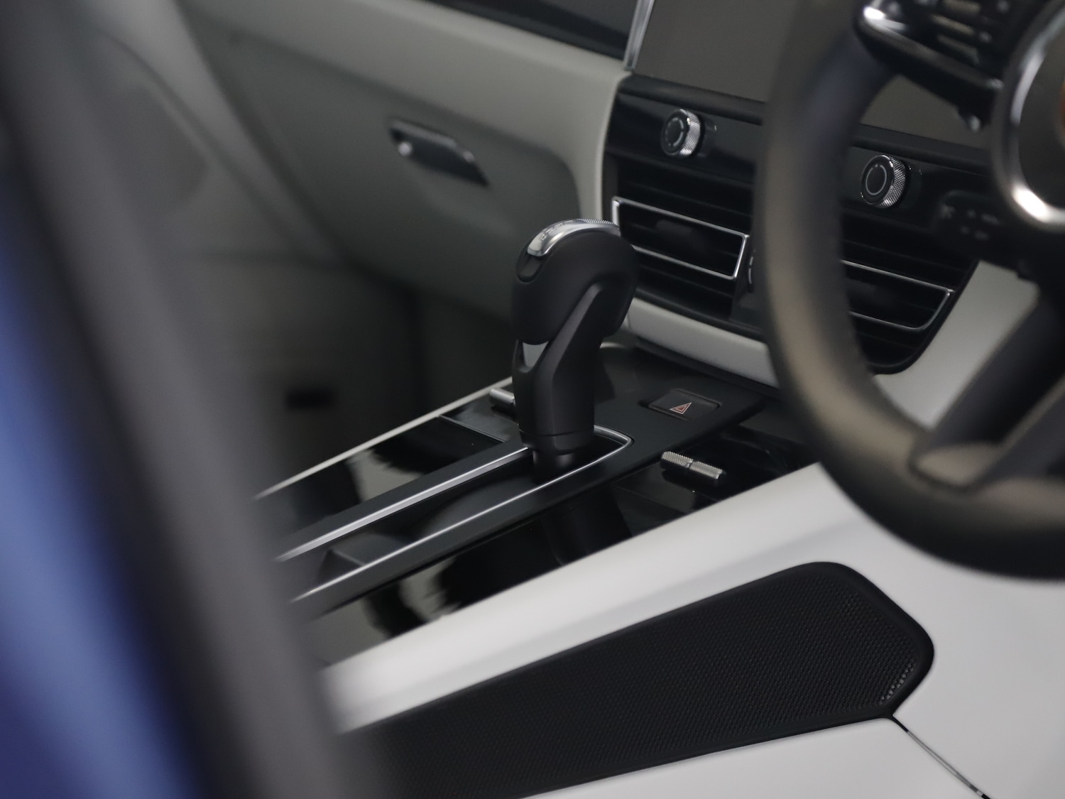 Used Porsche Macan 2025 for sale - 76884293: Photo 48