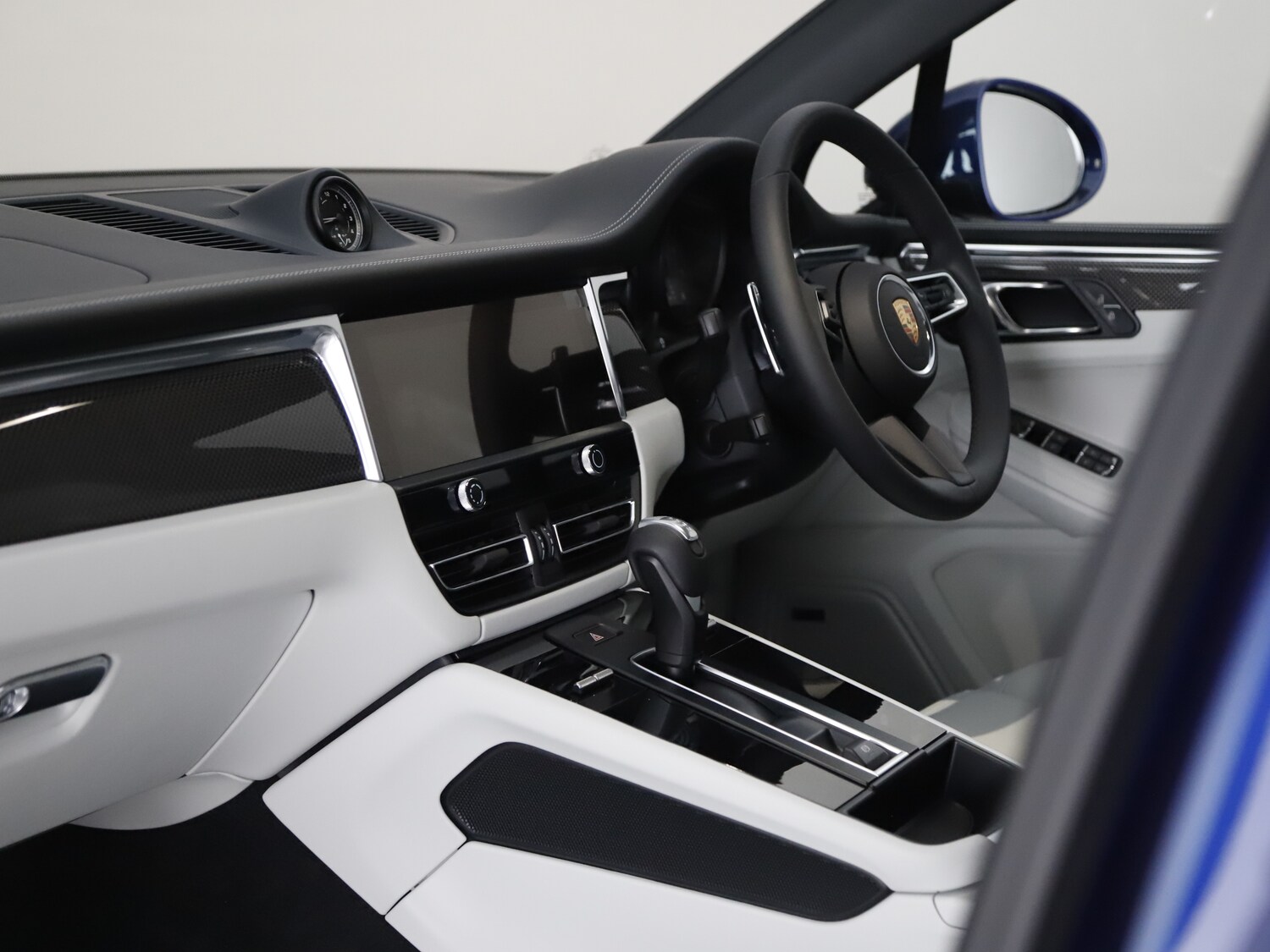 Used Porsche Macan 2025 for sale - 76884293: Photo 50