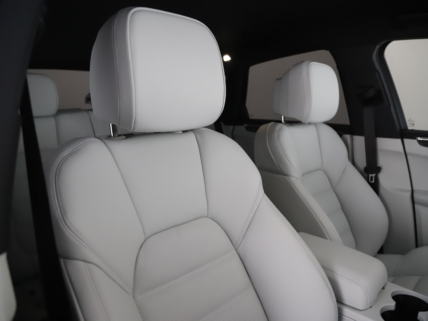 Used Porsche Macan 2025 for sale - 76884293: Photo 51