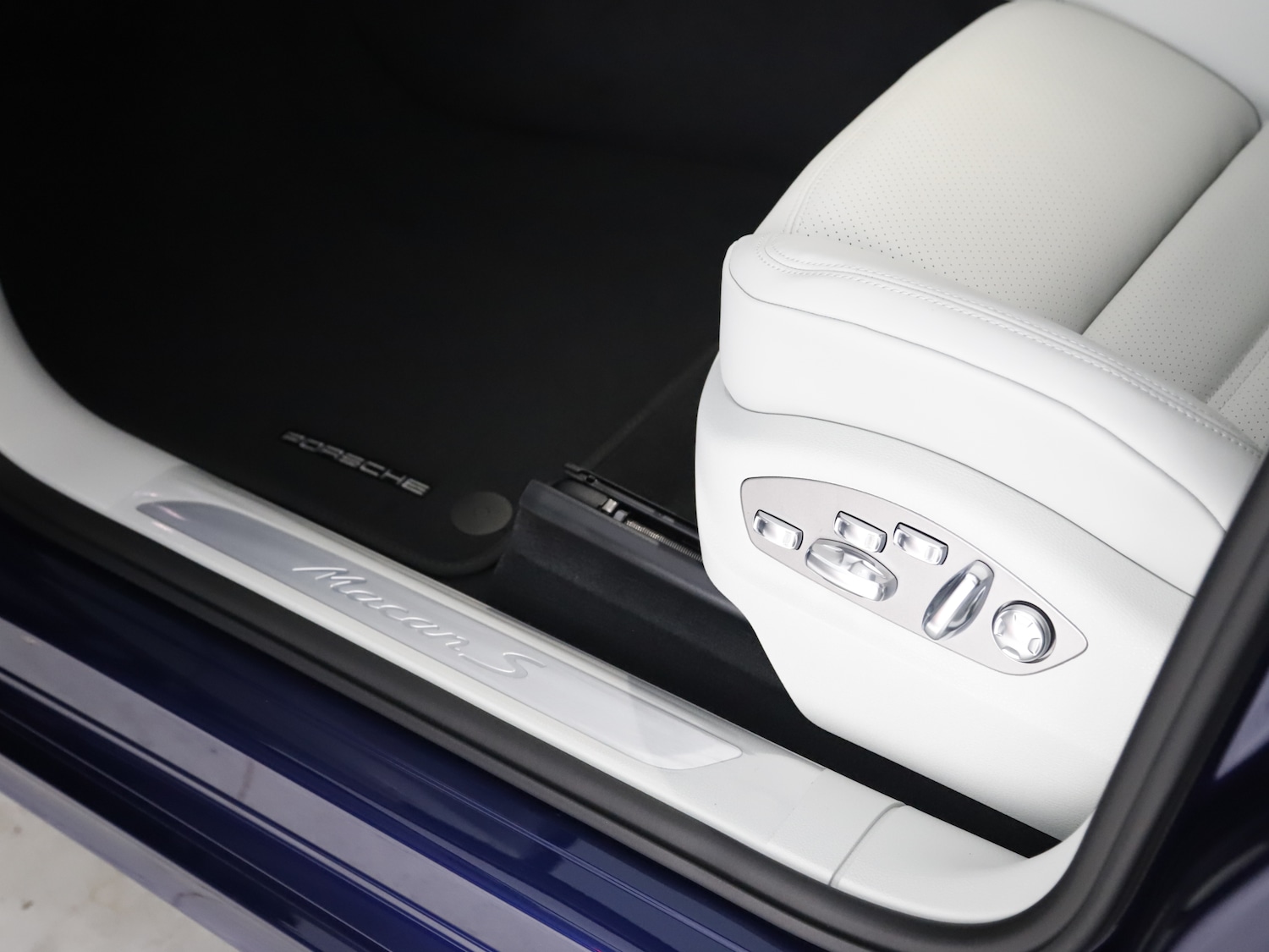 Used Porsche Macan 2025 for sale - 76884293: Photo 52