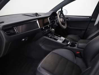Used Porsche Macan 2023 for sale - 75122869: Photo