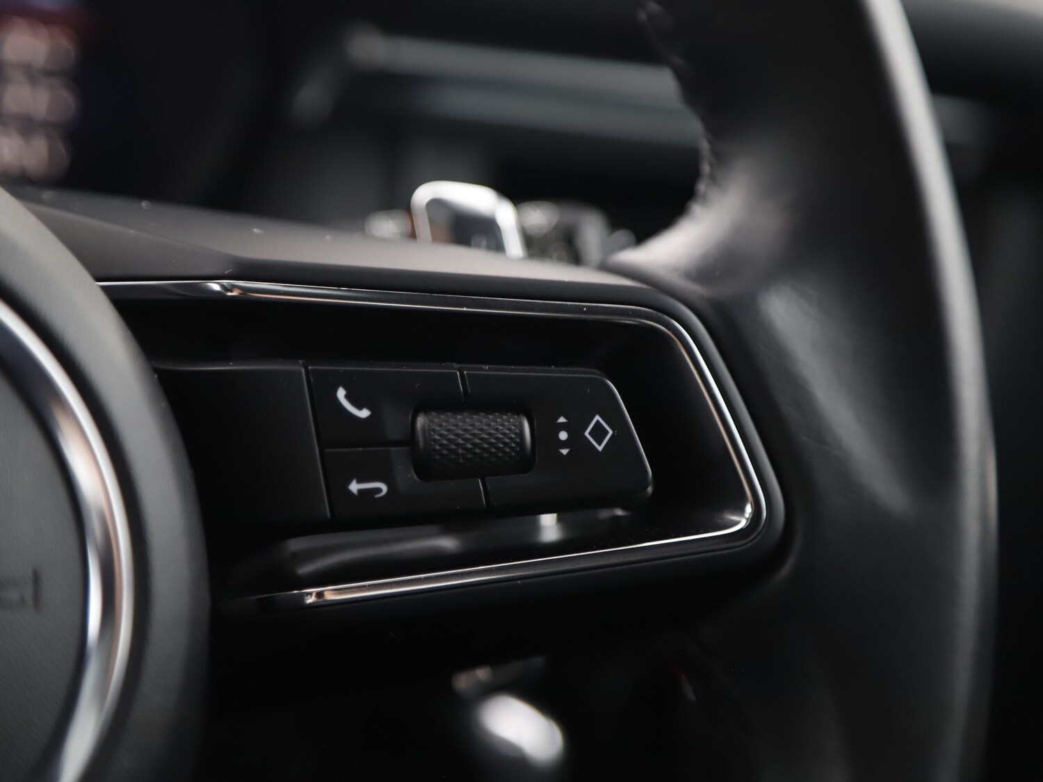 Used Porsche Macan 2024 for sale - 77582588: Photo 36