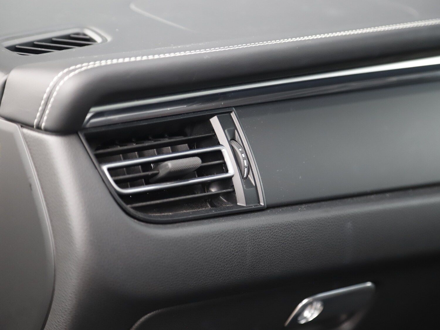 Used Porsche Macan 2024 for sale - 77582588: Photo 44