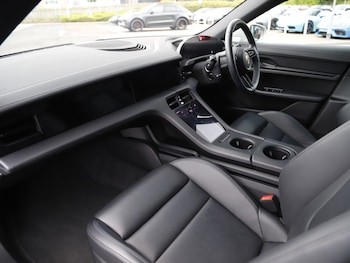 Used Porsche Taycan 2022 for sale - 78943886: Photo