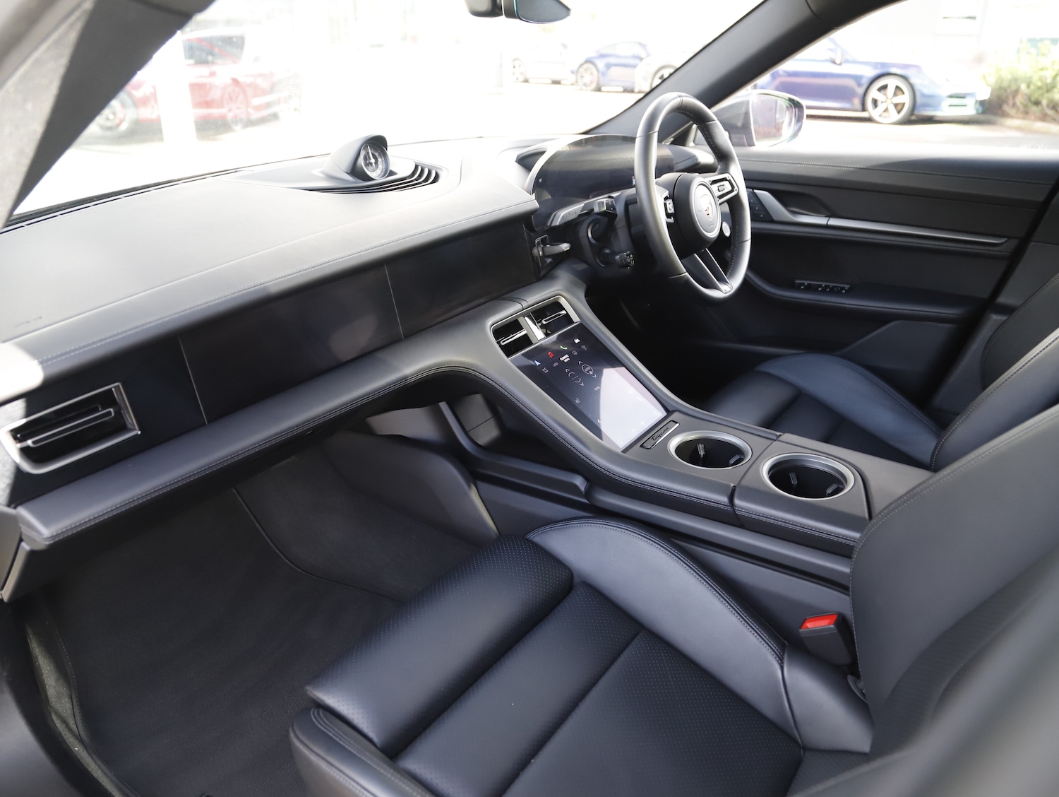 Used Porsche Taycan 2024 for sale - 78095660: Photo 4