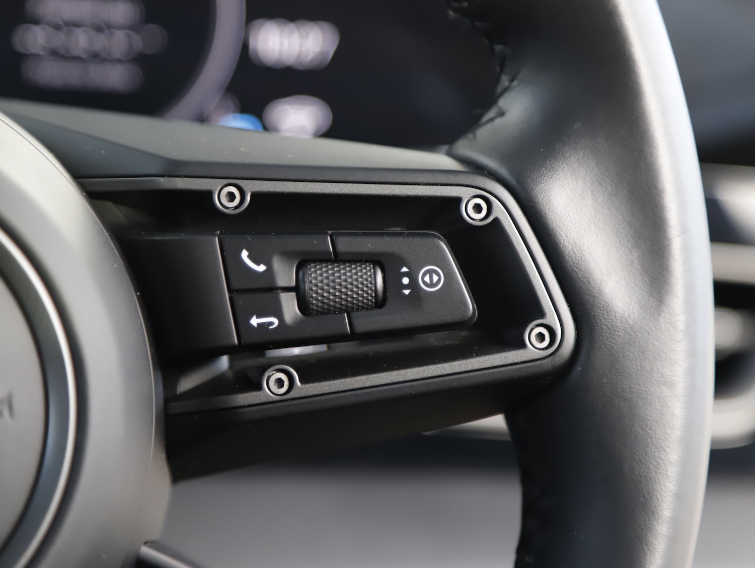 Used Porsche Taycan 2024 for sale - 78095660: Photo 46