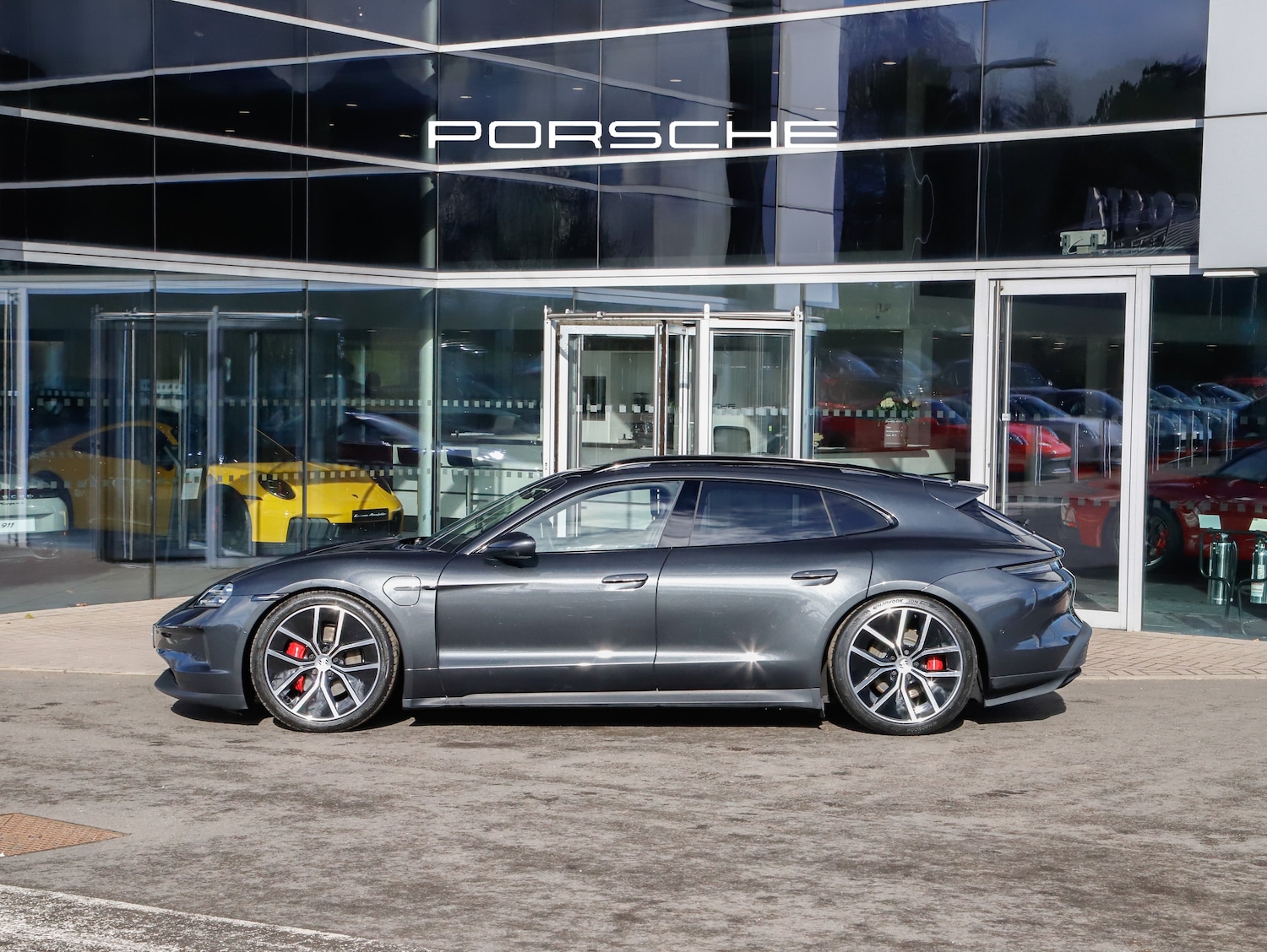 Used Porsche Taycan 2024 for sale - 78095660: Photo 6