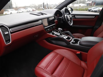 Used Porsche Cayenne 2023 for sale - 76767914: Photo