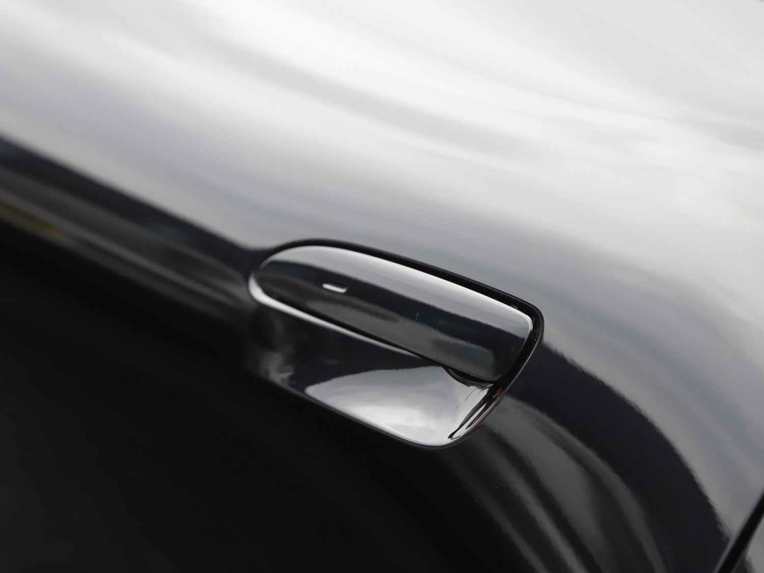 Used Porsche Taycan 2025 for sale - 76711915: Photo 15