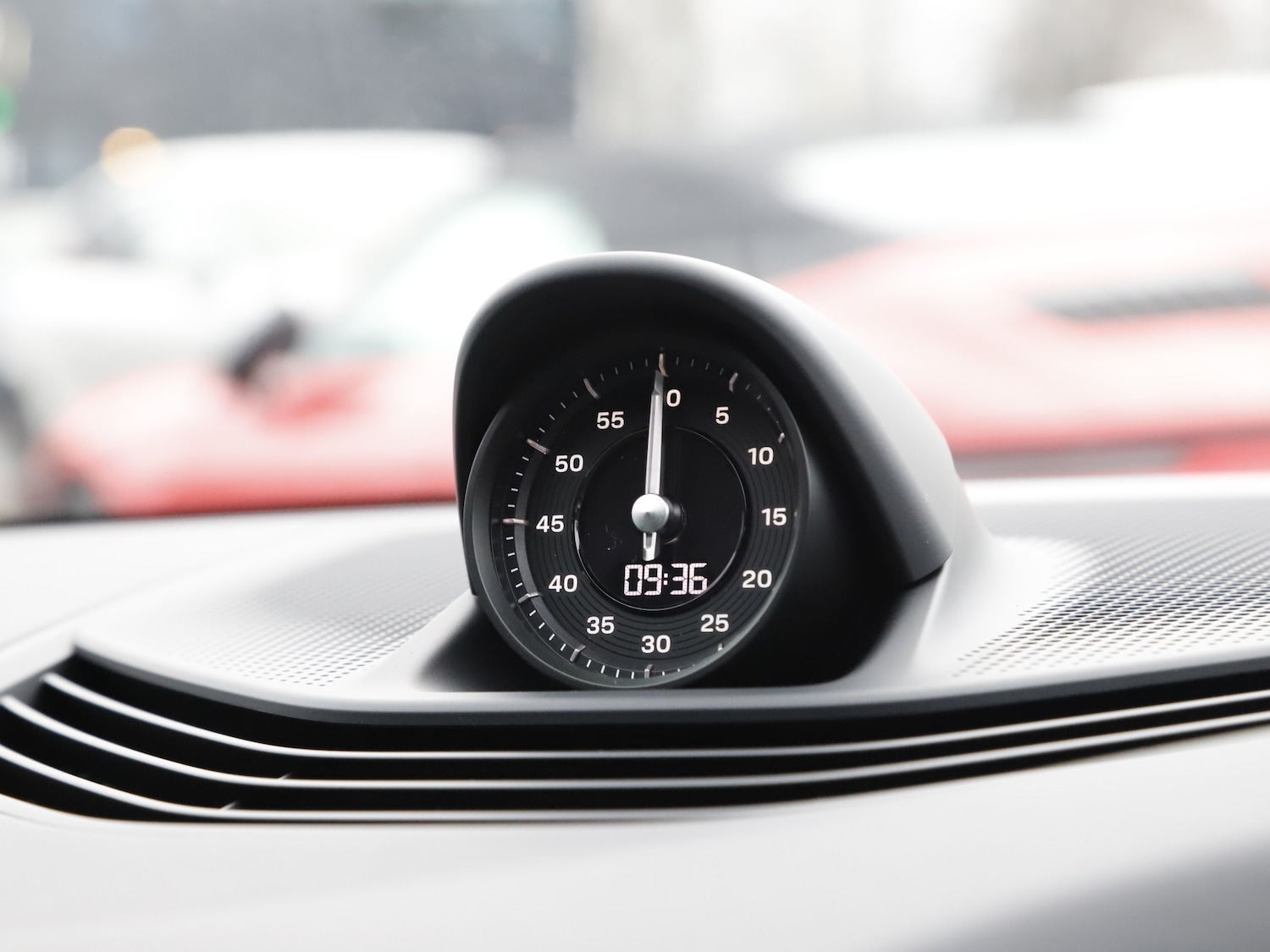 Used Porsche Taycan 2025 for sale - 76711915: Photo 18