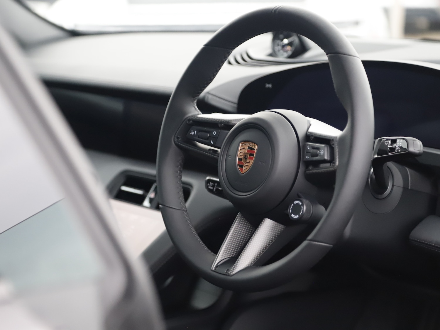 Used Porsche Taycan 2025 for sale - 76711915: Photo 25