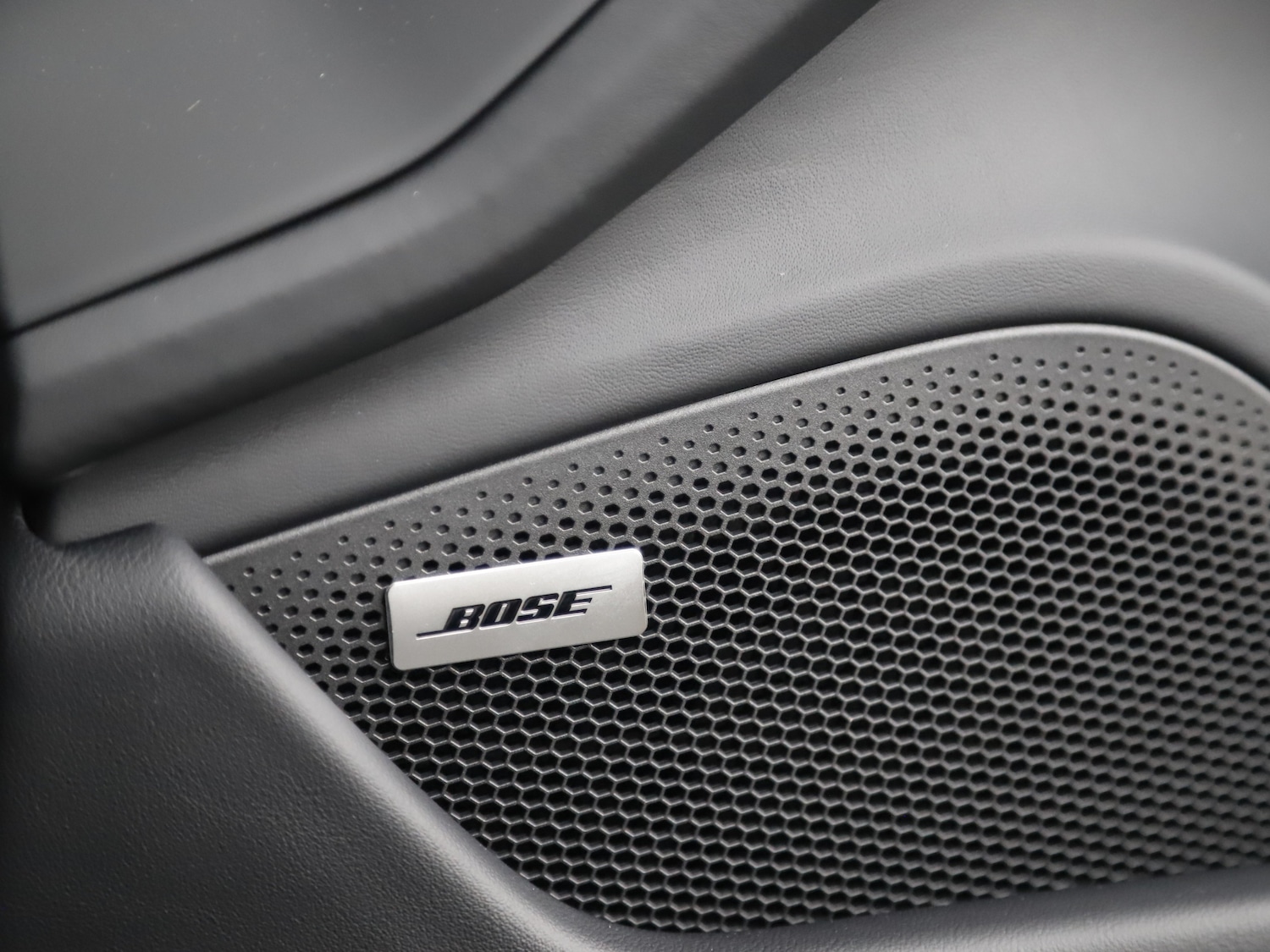 Used Porsche Taycan 2025 for sale - 76711915: Photo 27