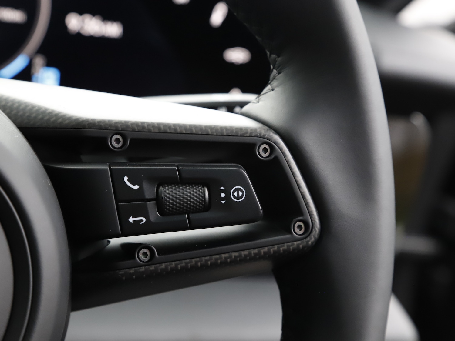 Used Porsche Taycan 2025 for sale - 76711915: Photo 39