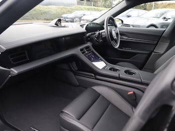 Used Porsche Taycan 2025 for sale - 76711915: Photo